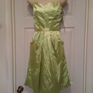 🆕  dress with tags Beautiful👗byJasmine🦋soft lite green satin🦋pockets both sides!